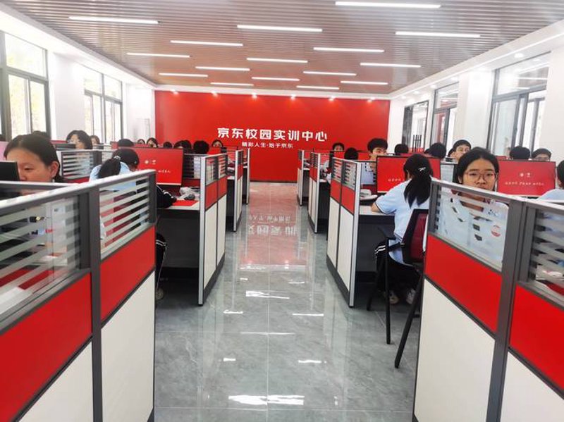 商务服务在现代商海中扬帆起航